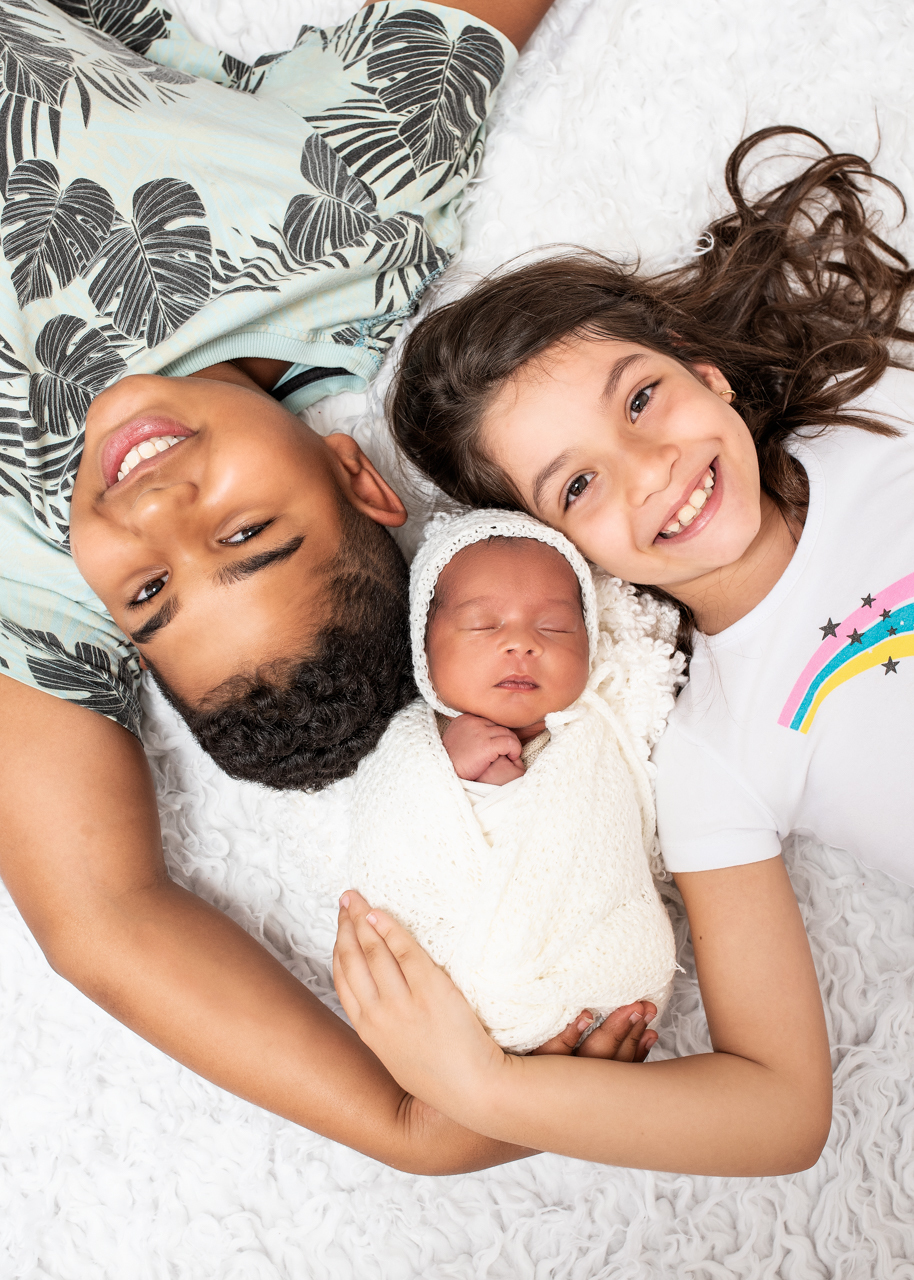 newborn-com-irmãos