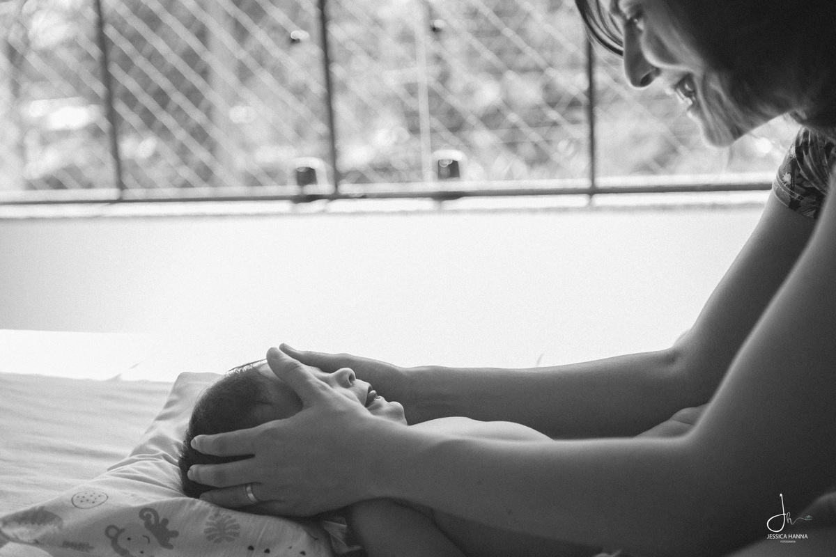 Imagem capa - Benefícios da Massagem Shantala em bebês  por Jéssica Hanna Fotografia