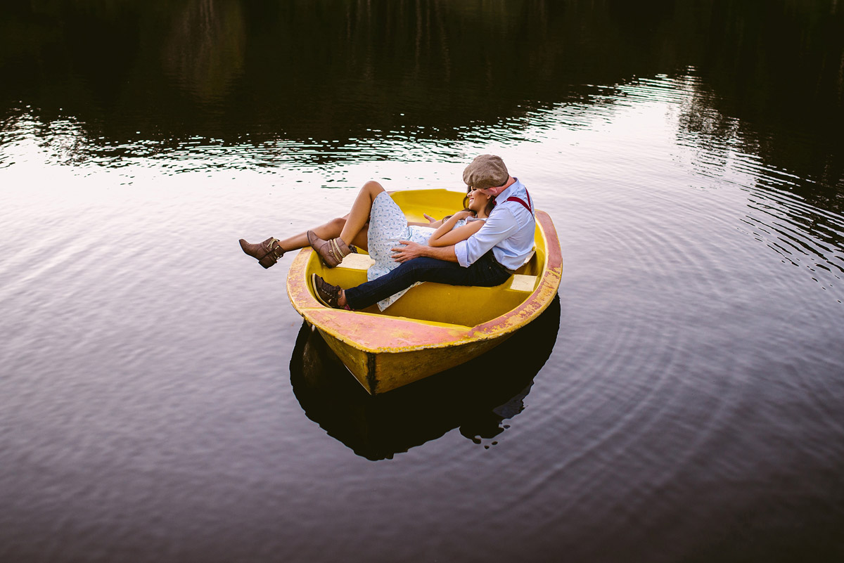 esession-ensaiodenamoro-precasamento-savethedate-barquinho-ensaioromantico-noiva-bride-marcosemarifotografias-casamento-lapisdenoiva-pordosol-ensaiovintage