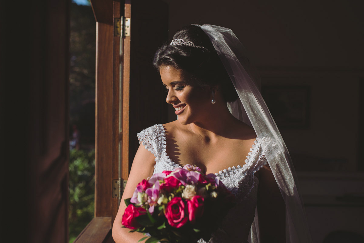 casamento-decoração-casamentoaoarlivre-casamentonocampo-sitiononalu-casamentoromantico-pordosol-noiva-bride-wedding-marcosemarifotografias