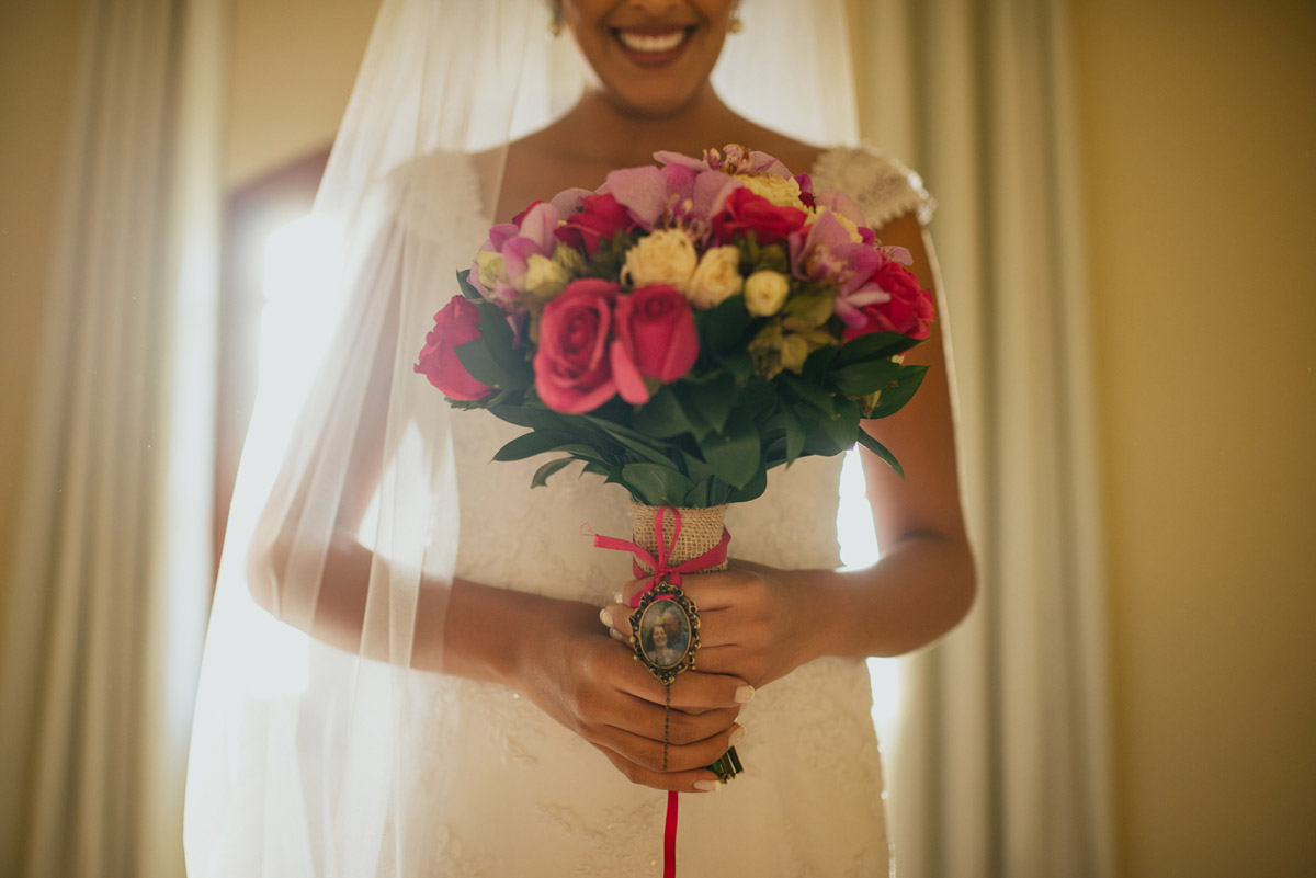 casamento-decoração-casamentoaoarlivre-casamentonocampo-sitiononalu-casamentoromantico-pordosol-noiva-bride-wedding-marcosemarifotografias