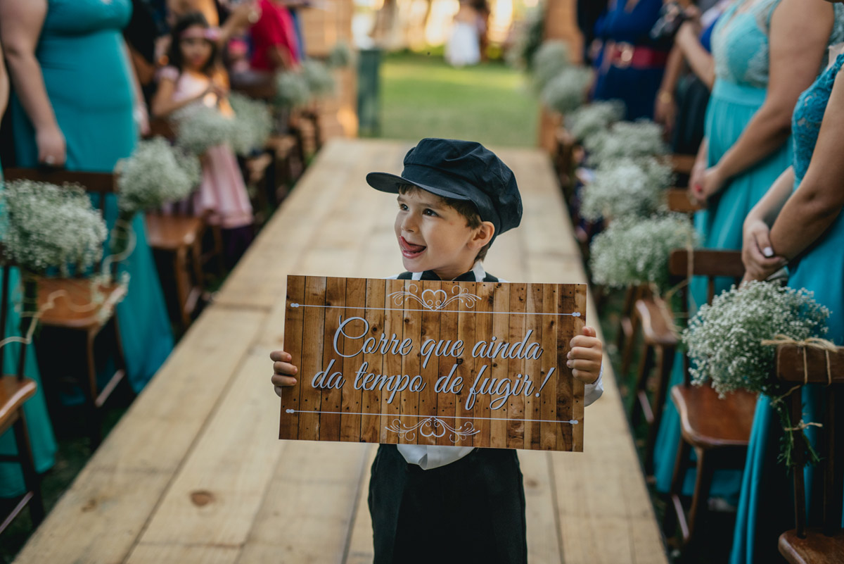 casamento-decoração-casamentoaoarlivre-casamentonocampo-sitiononalu-casamentoromantico-pordosol-noiva-bride-wedding-marcosemarifotografias