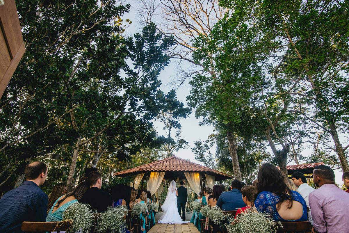casamento-decoração-casamentoaoarlivre-casamentonocampo-sitiononalu-casamentoromantico-pordosol-noiva-bride-wedding-marcosemarifotografias