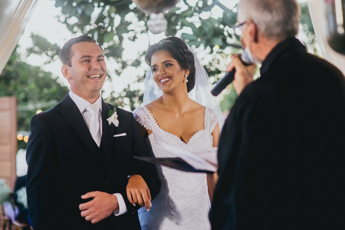 casamento-decoração-casamentoaoarlivre-casamentonocampo-sitiononalu-casamentoromantico-pordosol-noiva-bride-wedding-marcosemarifotografias