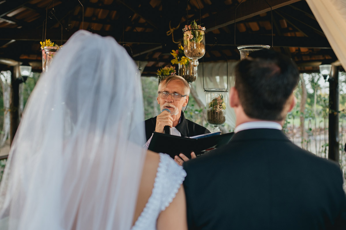 casamento-decoração-casamentoaoarlivre-casamentonocampo-sitiononalu-casamentoromantico-pordosol-noiva-bride-wedding-marcosemarifotografias