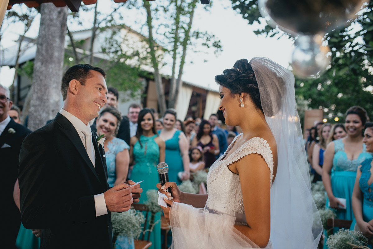 casamento-decoração-casamentoaoarlivre-casamentonocampo-sitiononalu-casamentoromantico-pordosol-noiva-bride-wedding-marcosemarifotografias