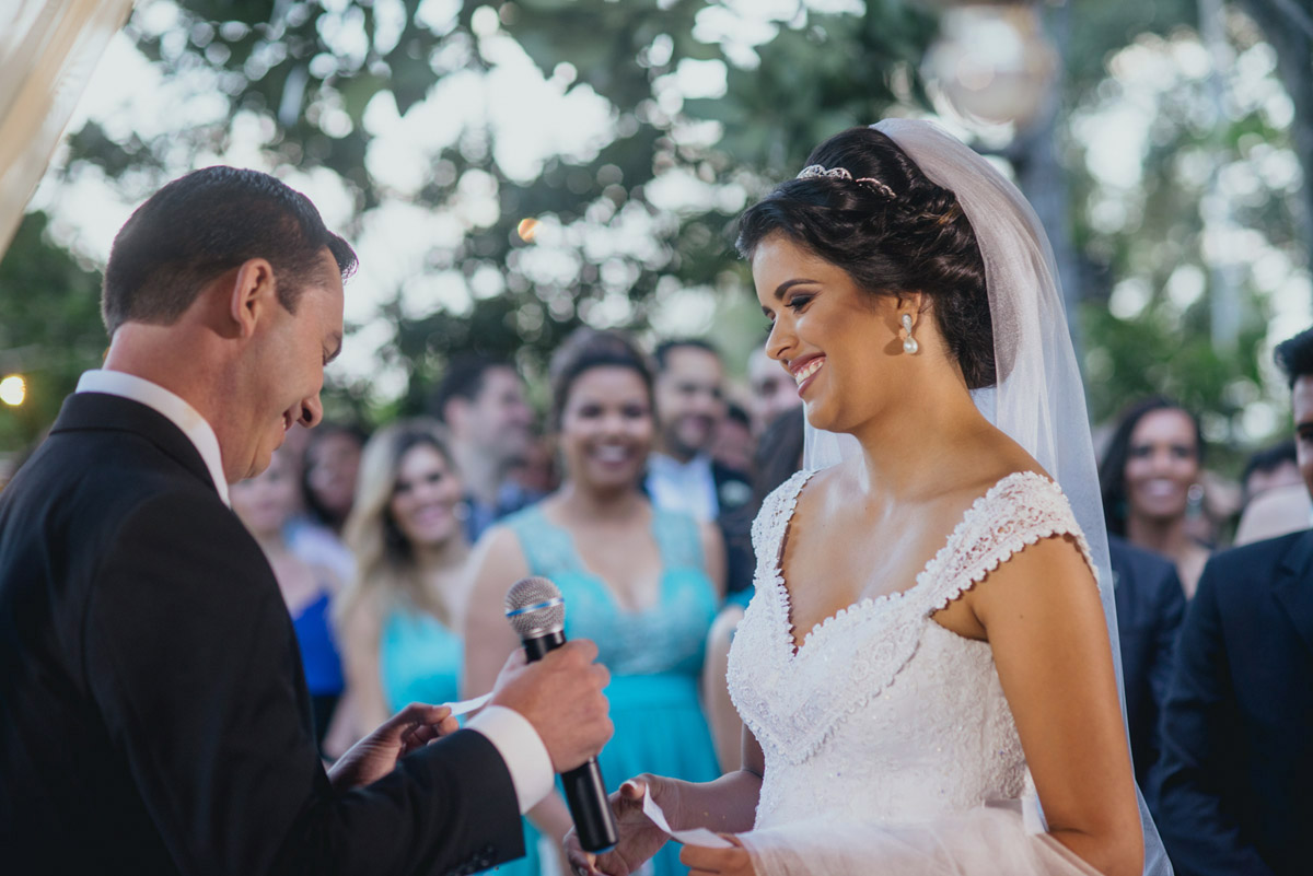 casamento-decoração-casamentoaoarlivre-casamentonocampo-sitiononalu-casamentoromantico-pordosol-noiva-bride-wedding-marcosemarifotografias