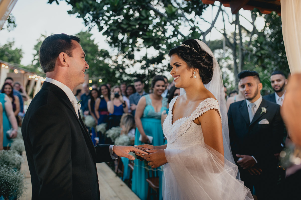 casamento-decoração-casamentoaoarlivre-casamentonocampo-sitiononalu-casamentoromantico-pordosol-noiva-bride-wedding-marcosemarifotografias