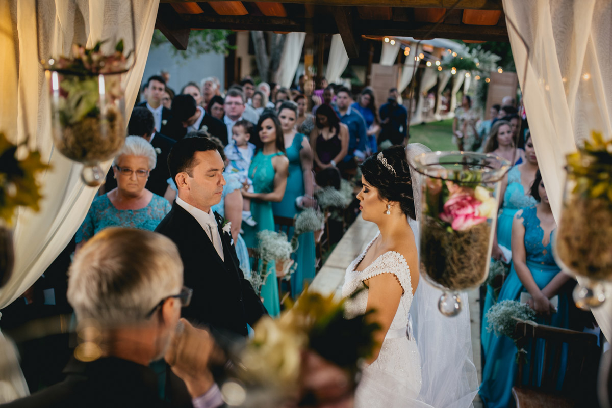 casamento-decoração-casamentoaoarlivre-casamentonocampo-sitiononalu-casamentoromantico-pordosol-noiva-bride-wedding-marcosemarifotografias