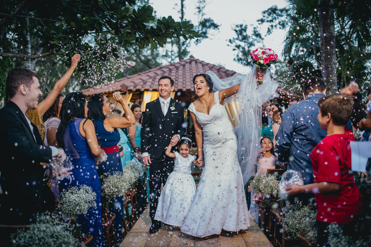 casamento-decoração-casamentoaoarlivre-casamentonocampo-sitiononalu-casamentoromantico-pordosol-noiva-bride-wedding-marcosemarifotografias