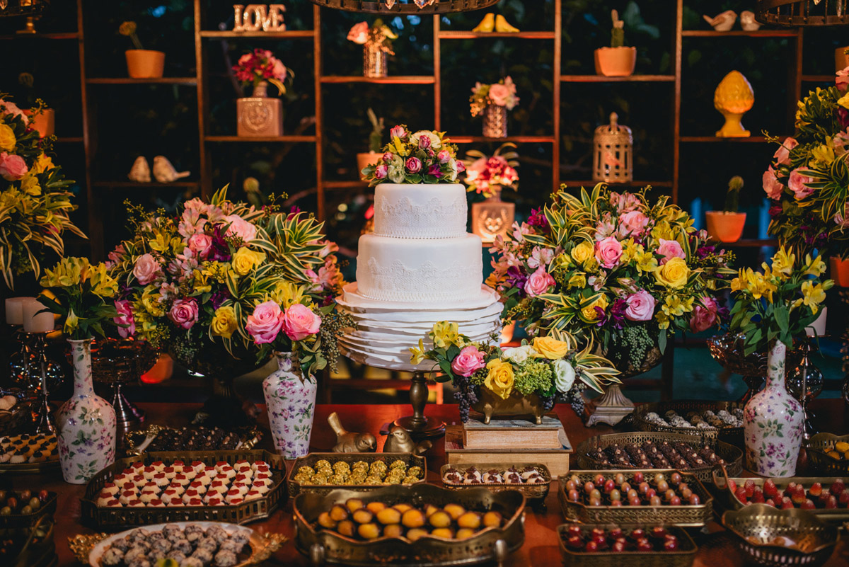 casamento-decoração-casamentoaoarlivre-casamentonocampo-sitiononalu-casamentoromantico-pordosol-noiva-bride-wedding-marcosemarifotografias