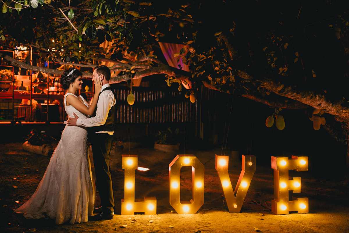 casamento-decoração-casamentoaoarlivre-casamentonocampo-sitiononalu-casamentoromantico-pordosol-noiva-bride-wedding-marcosemarifotografias