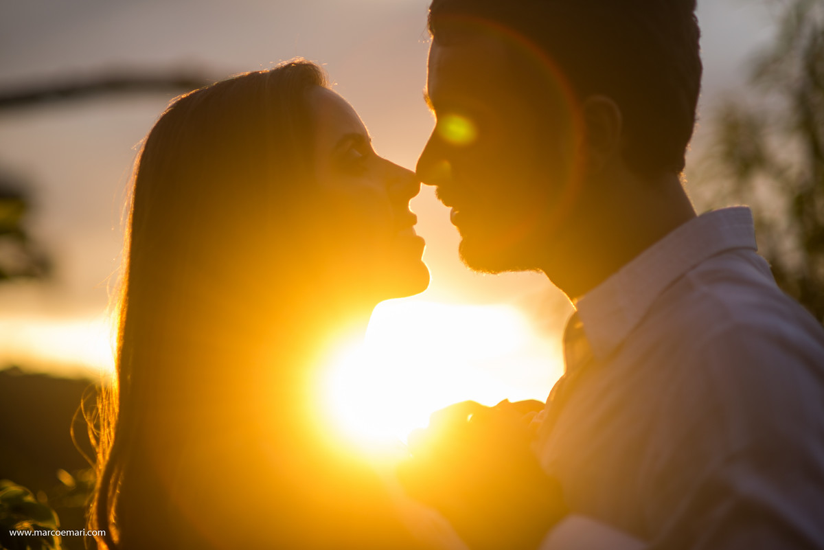 pre casamento, e session, save the date, pedra azul, ensaio romantico, fotografo do espírito santo, fotografia de casamento, folhas secas, outono, por do sol