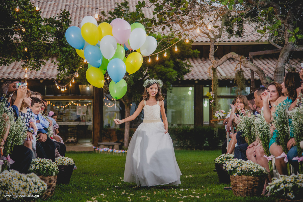 casamento, wedding, casamento ao ar livre, cerimonia no campo, ninho da roxinha, fotografia de casamento, fotografo de vitoria, arco de flores,  casamento vintage