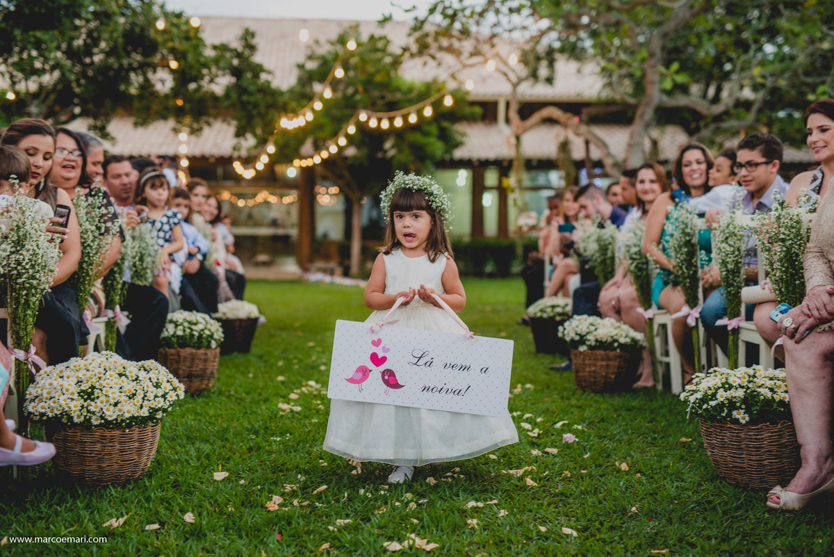 casamento, wedding, casamento ao ar livre, cerimonia no campo, ninho da roxinha, fotografia de casamento, fotografo de vitoria, arco de flores,  casamento vintage