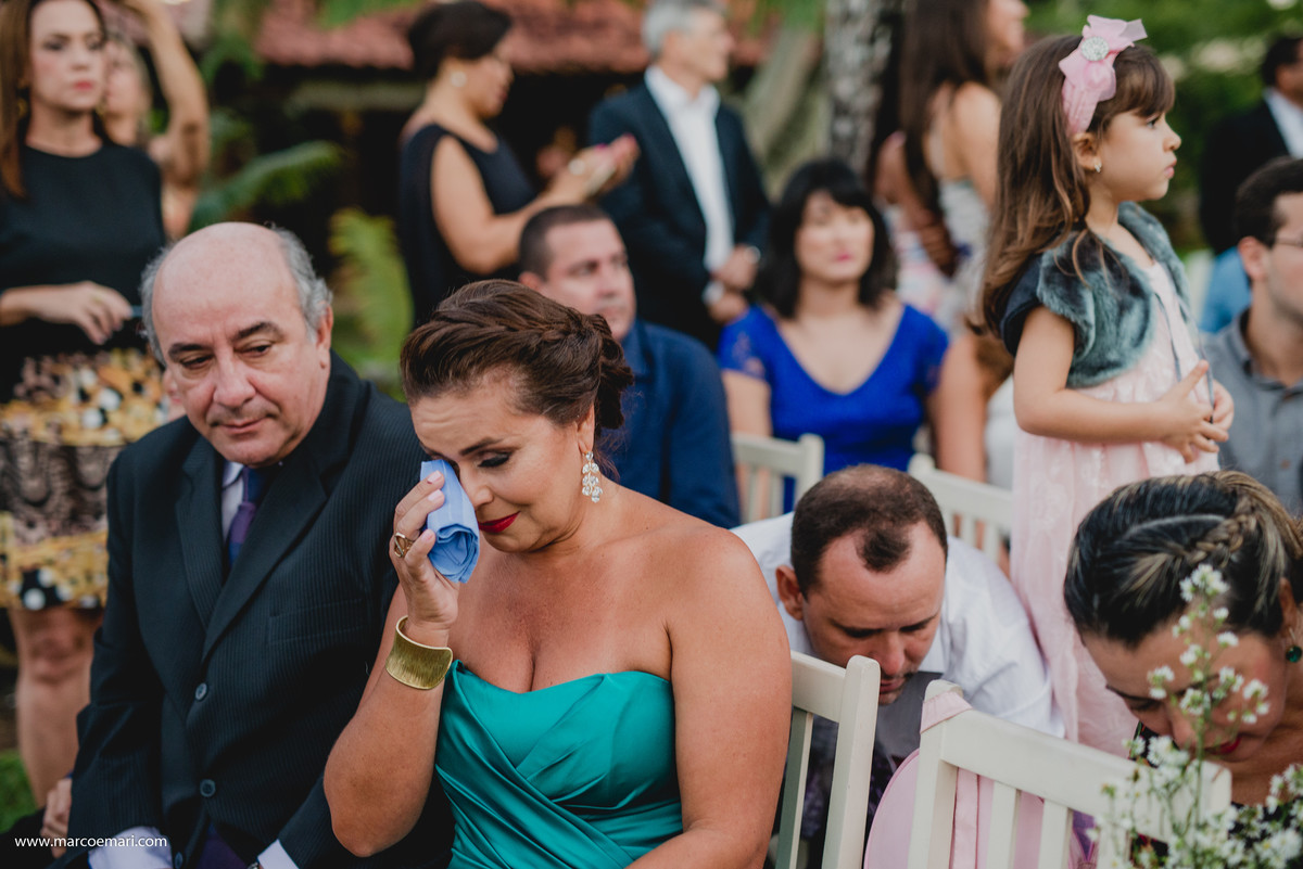 casamento, wedding, casamento ao ar livre, cerimonia no campo, ninho da roxinha, fotografia de casamento, fotografo de vitoria, arco de flores,  casamento vintage
