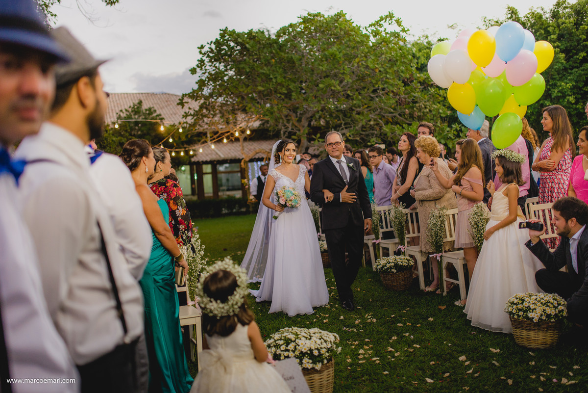 casamento, wedding, casamento ao ar livre, cerimonia no campo, ninho da roxinha, fotografia de casamento, fotografo de vitoria, arco de flores,  casamento vintage