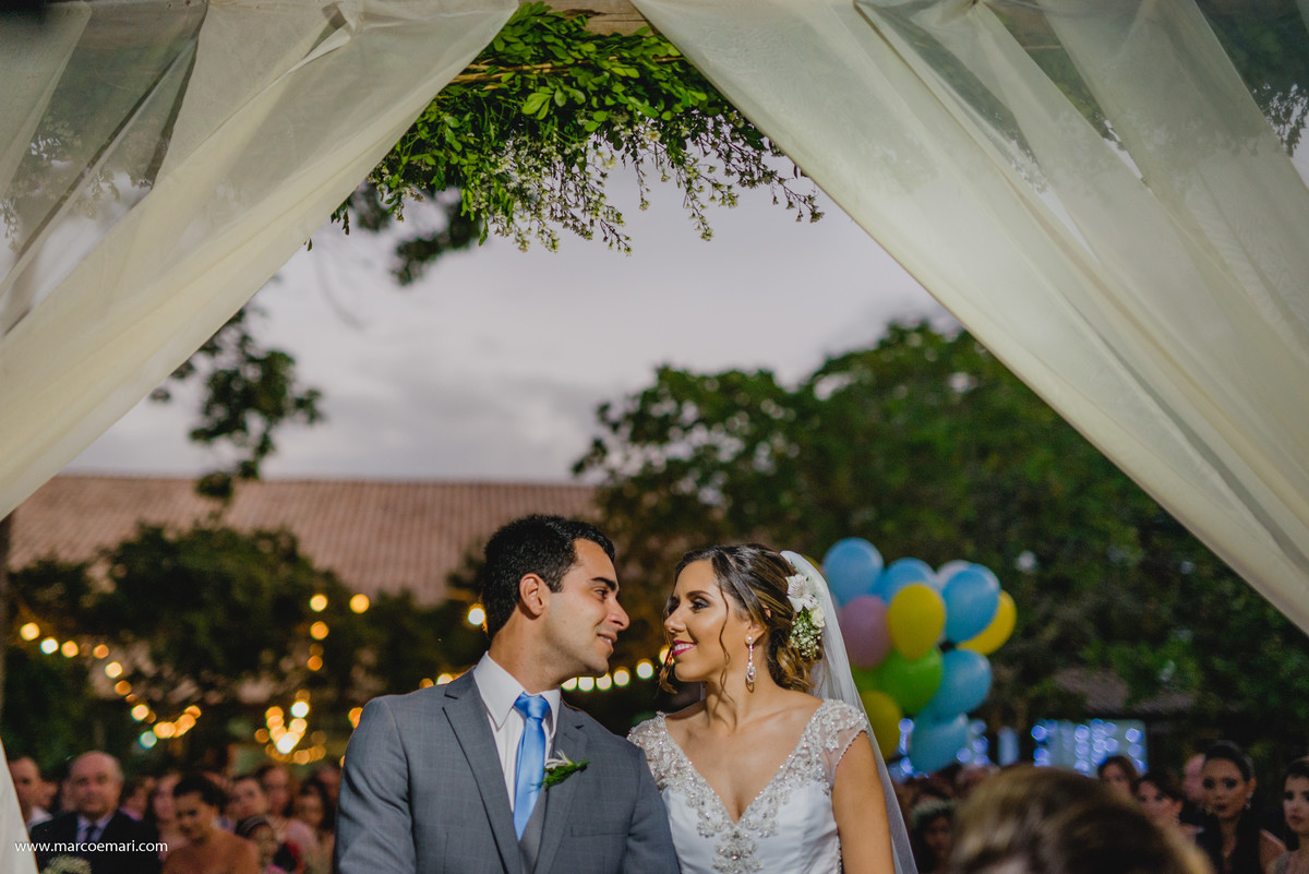 casamento, wedding, casamento ao ar livre, cerimonia no campo, ninho da roxinha, fotografia de casamento, fotografo de vitoria, arco de flores,  casamento vintage