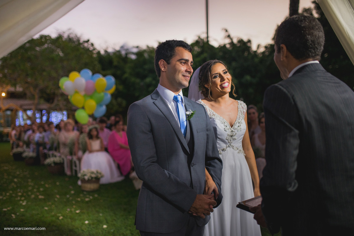 casamento, wedding, casamento ao ar livre, cerimonia no campo, ninho da roxinha, fotografia de casamento, fotografo de vitoria, arco de flores,  casamento vintage