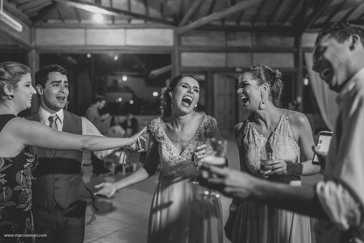 casamento, wedding, casamento ao ar livre, cerimonia no campo, ninho da roxinha, fotografia de casamento, fotografo de vitoria, arco de flores,  casamento vintage