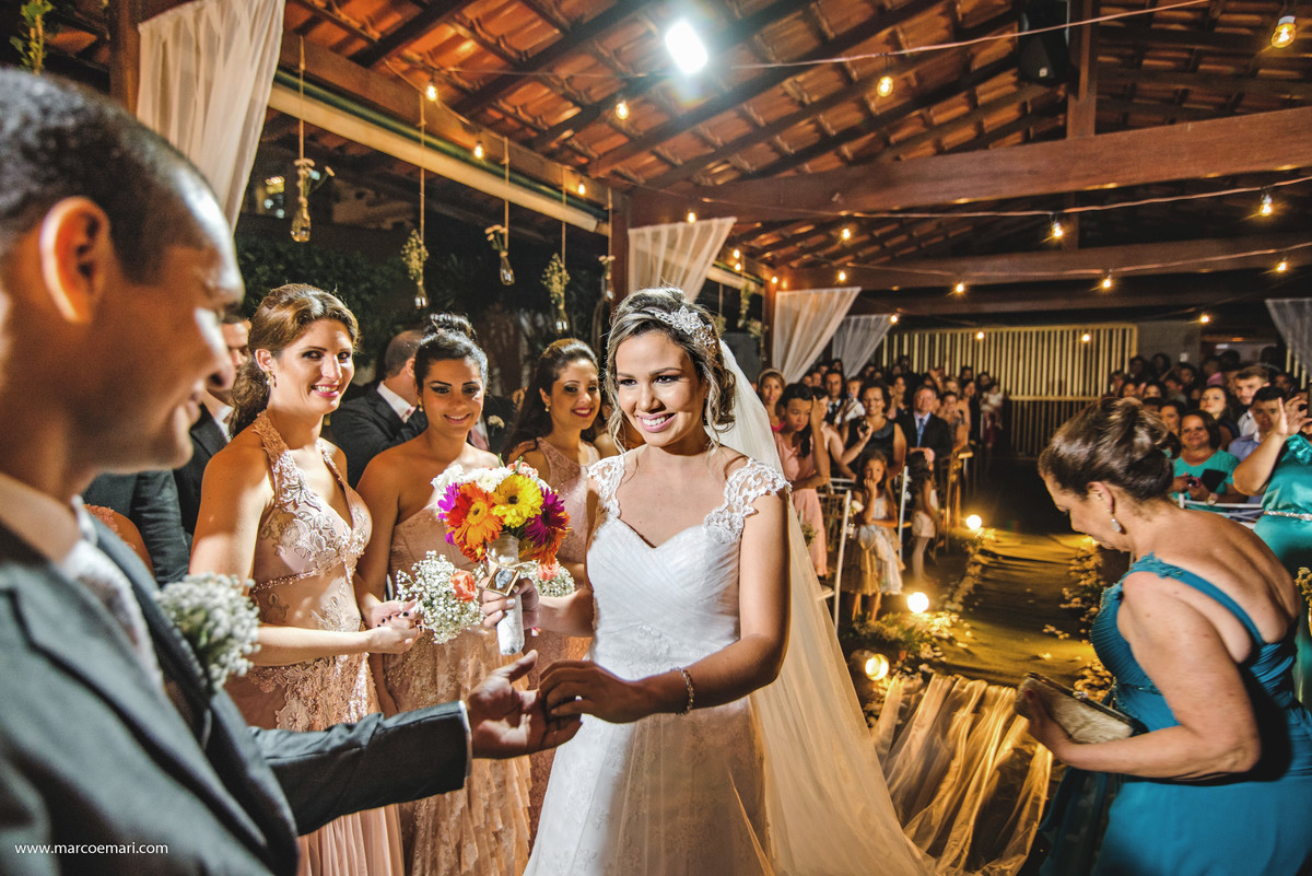 casamento, noiva, decoração vintage, casamento romântico, cerimônia romântica,  varal de lâmpadas