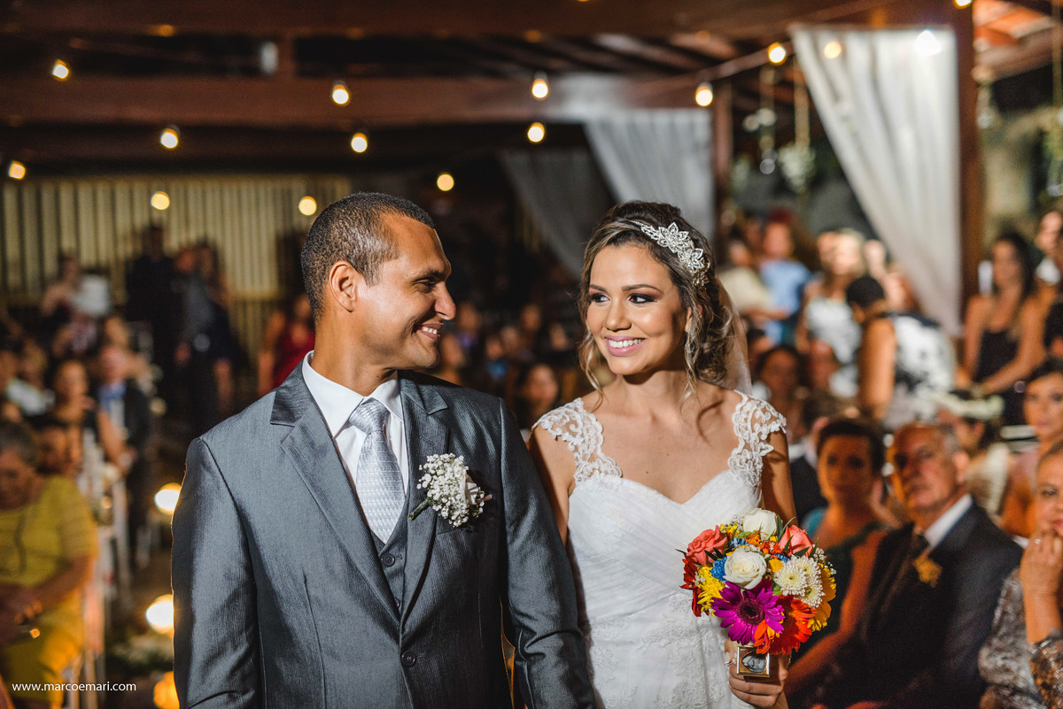 casamento, noiva, decoração vintage, casamento romântico, cerimônia romântica,  varal de lâmpadas