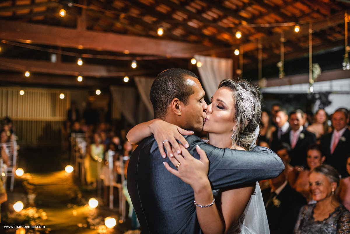 casamento, noiva, decoração vintage, casamento romântico, cerimônia romântica,  varal de lâmpadas
