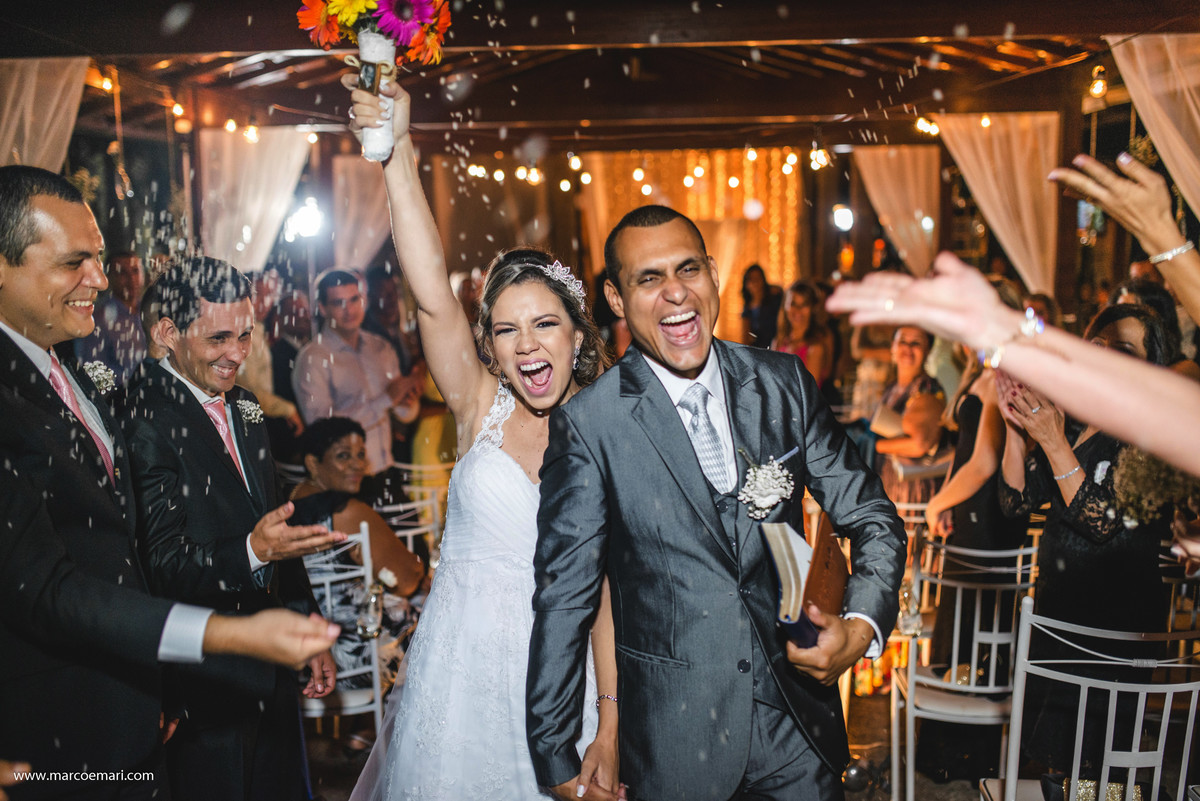 casamento, noiva, decoração vintage, casamento romântico, cerimônia romântica,  varal de lâmpadas