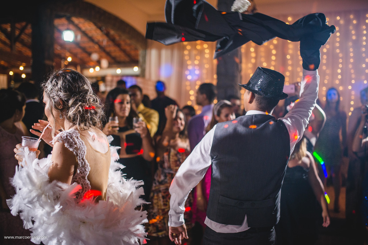 casamento, noiva, decoração vintage, casamento romântico, cerimônia romântica,  varal de lâmpadas