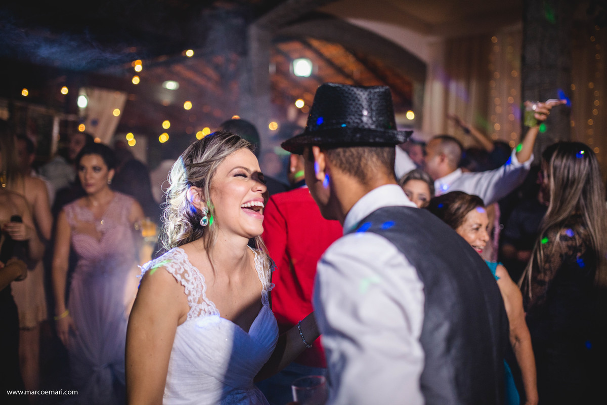 casamento, noiva, decoração vintage, casamento romântico, cerimônia romântica,  varal de lâmpadas