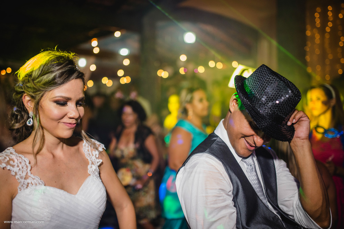 casamento, noiva, decoração vintage, casamento romântico, cerimônia romântica,  varal de lâmpadas