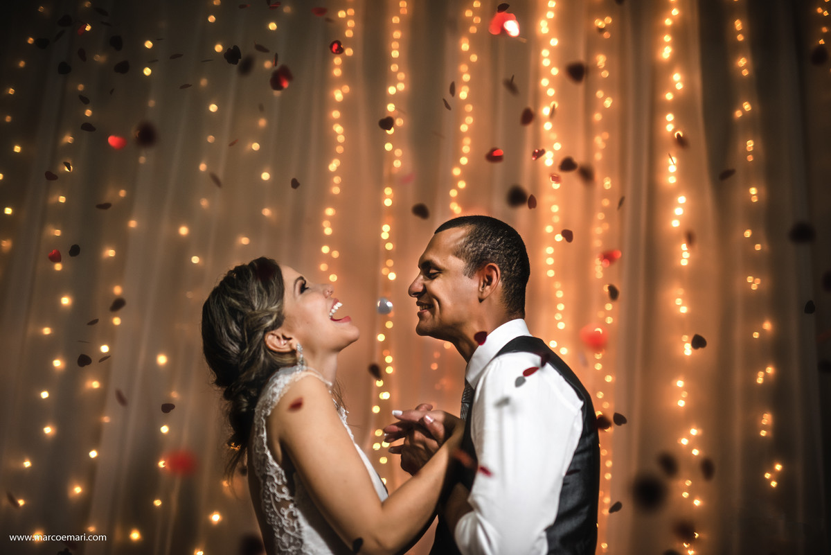 casamento, noiva, decoração vintage, casamento romântico, cerimônia romântica,  varal de lâmpadas