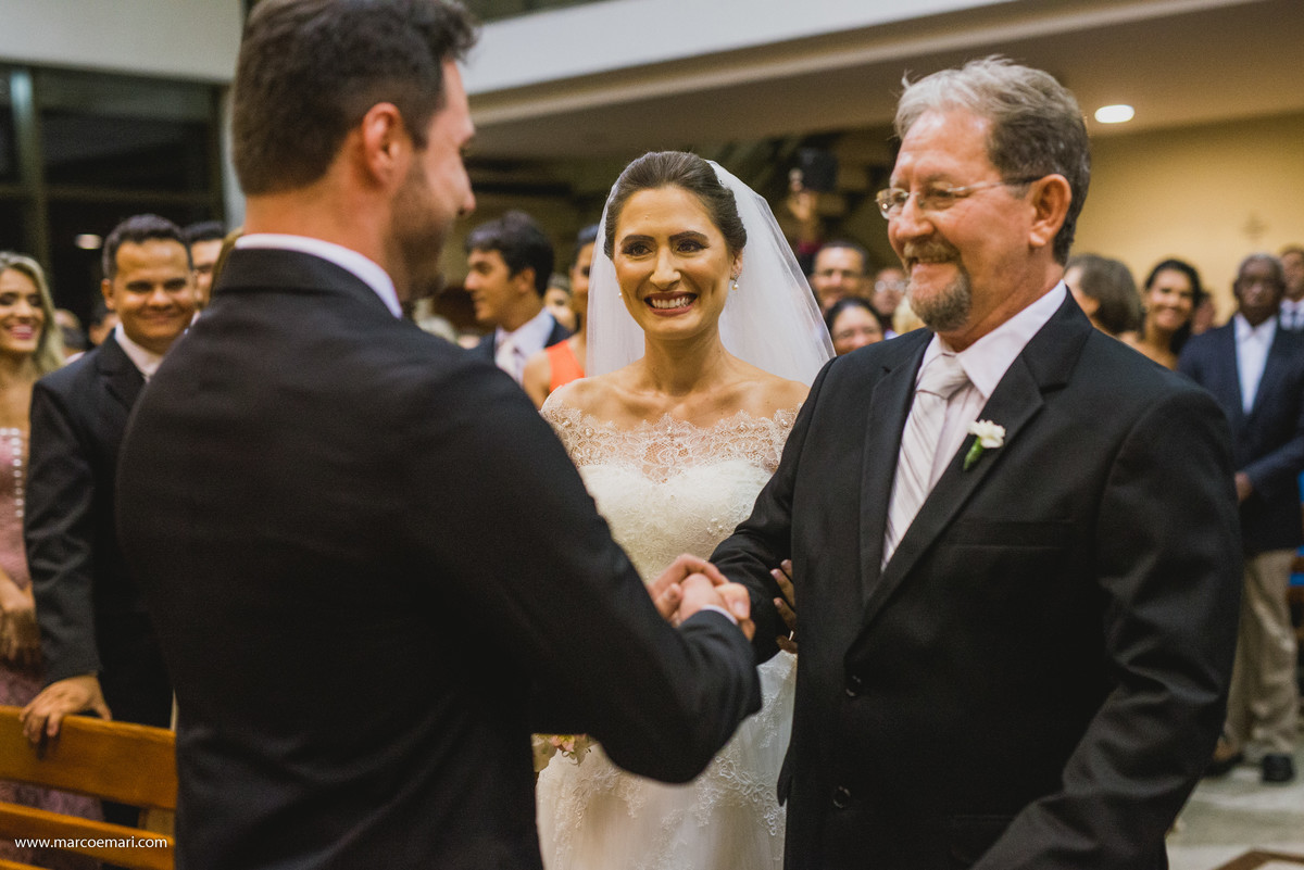 fotografo de vitoria, fotografia de casamento,  noiva, noivas do espirito santo, igreja perpetuo socorro, vila oben, larrissa rodrigues,  marcos e mari