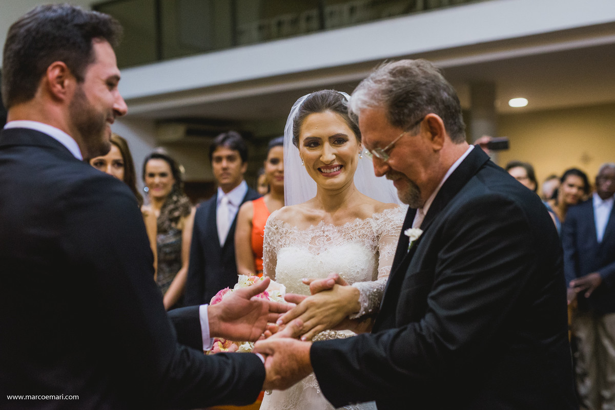 fotografo de vitoria, fotografia de casamento,  noiva, noivas do espirito santo, igreja perpetuo socorro, vila oben, larrissa rodrigues,  marcos e mari