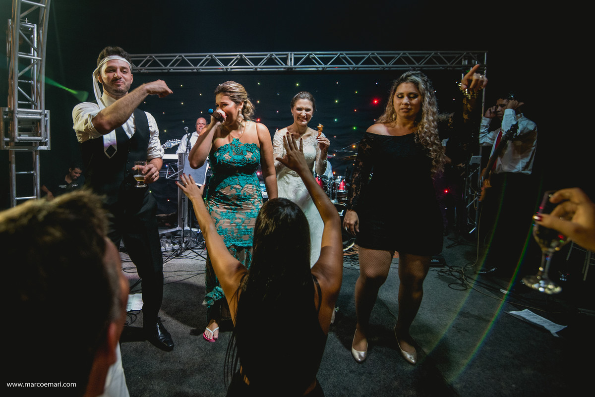 fotografo de vitoria, fotografia de casamento,  noiva, noivas do espirito santo, igreja perpetuo socorro, vila oben, larrissa rodrigues,  marcos e mari