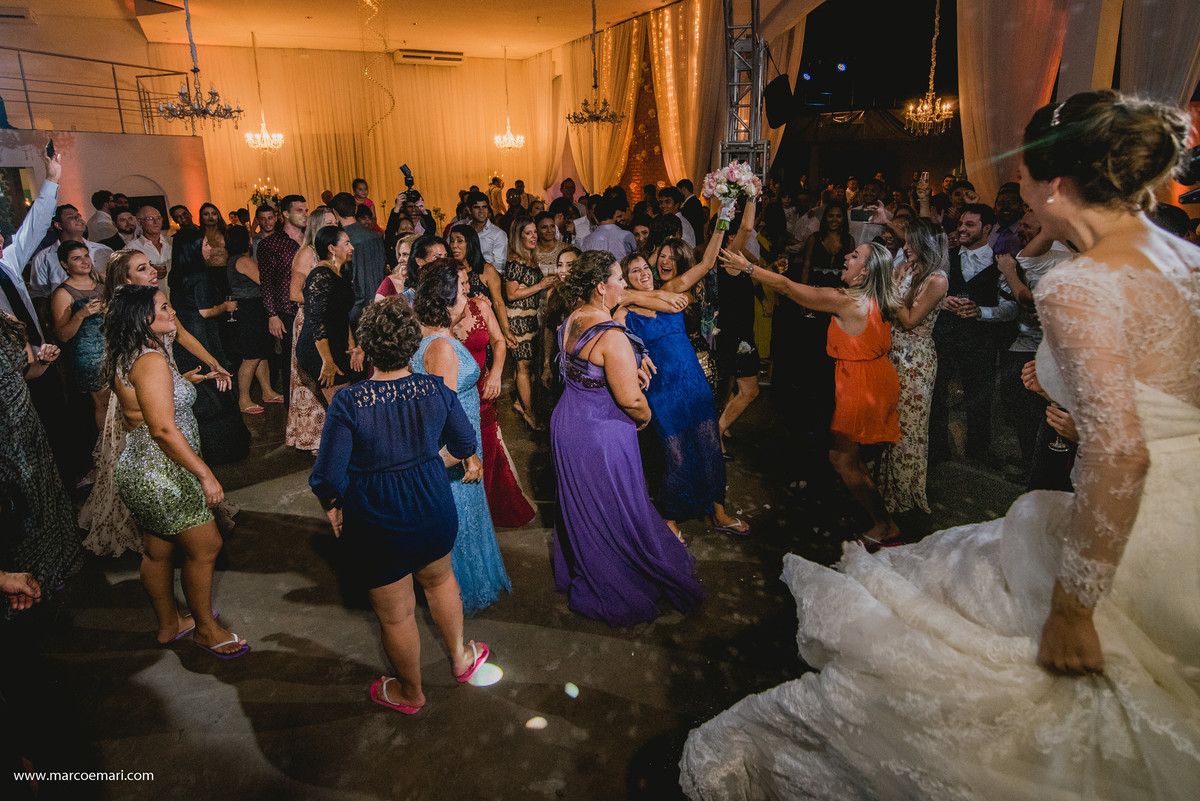 fotografo de vitoria, fotografia de casamento,  noiva, noivas do espirito santo, igreja perpetuo socorro, vila oben, larrissa rodrigues,  marcos e mari