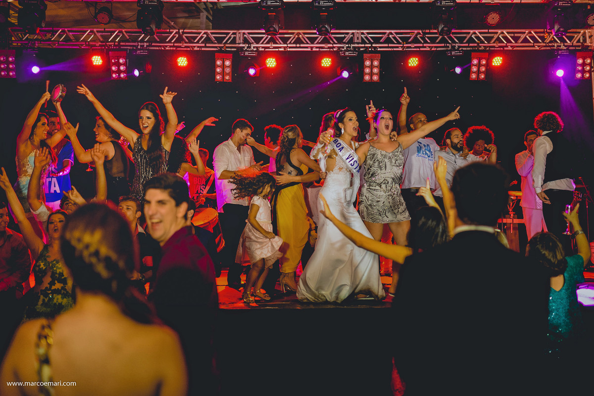 casamento, noiva, fotogrado de vitoria, fotografo de casamento, ilhashows, ilhaacustico, ilhabuffet, escoladesamba, patriciaesteves