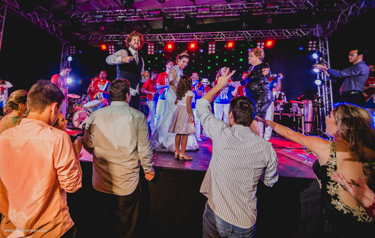 casamento, noiva, fotogrado de vitoria, fotografo de casamento, ilhashows, ilhaacustico, ilhabuffet, escoladesamba, patriciaesteves