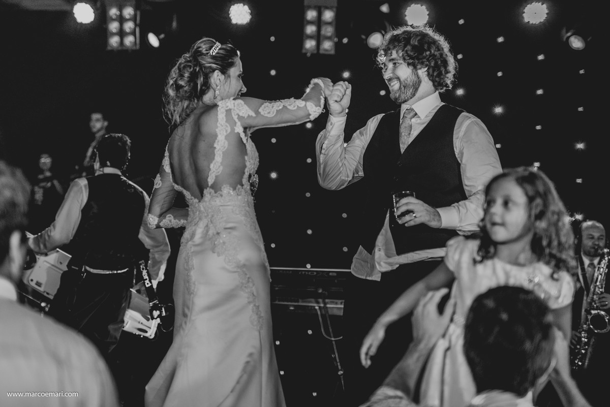 casamento, noiva, fotogrado de vitoria, fotografo de casamento, ilhashows, ilhaacustico, ilhabuffet, escoladesamba, patriciaesteves