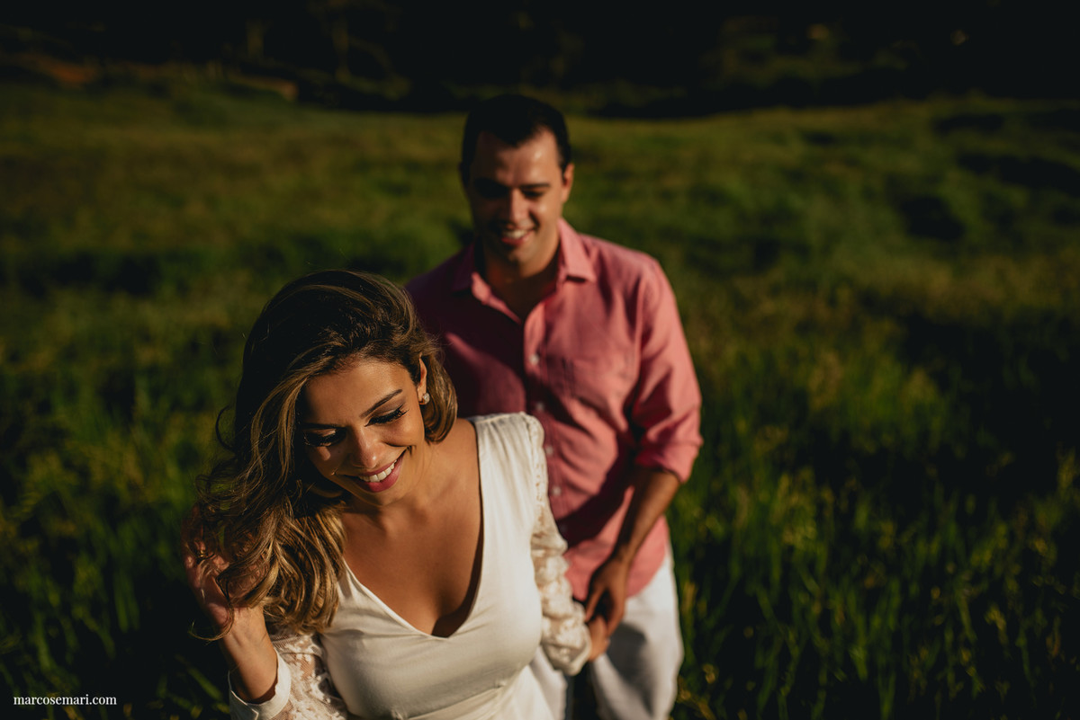 esessionensaiodenoivos-precasameno-savethedate-pedraazul-romantismofotografodecasamento-fotografodevitoria-pordolsol-casandonocampo-weddinginspiration-ensaioromantico-ensaionocampo-fotografodevitoria-marcosemarifotografias