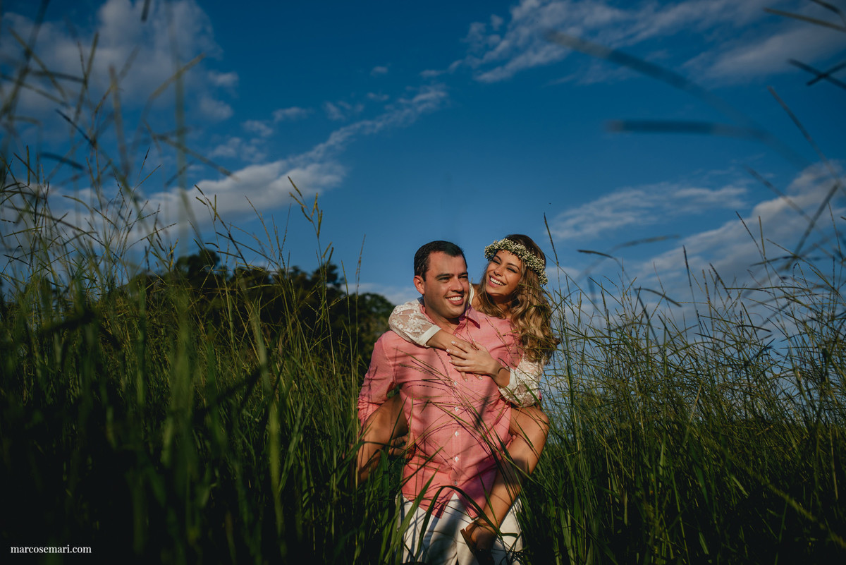 esessionensaiodenoivos-precasameno-savethedate-pedraazul-romantismofotografodecasamento-fotografodevitoria-pordolsol-casandonocampo-weddinginspiration-ensaioromantico-ensaionocampo-fotografodevitoria-marcosemarifotografias