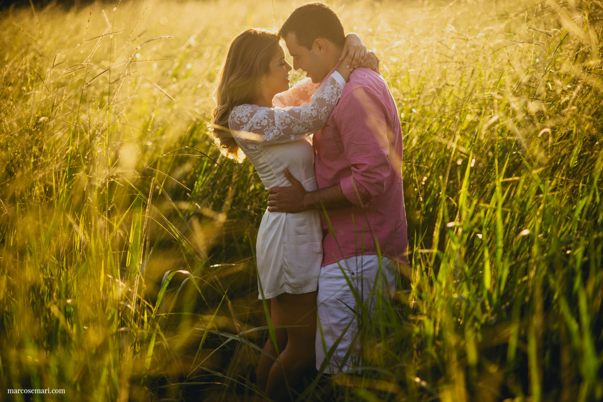 esessionensaiodenoivos-precasameno-savethedate-pedraazul-romantismofotografodecasamento-fotografodevitoria-pordolsol-casandonocampo-weddinginspiration-ensaioromantico-ensaionocampo-fotografodevitoria-marcosemarifotografias