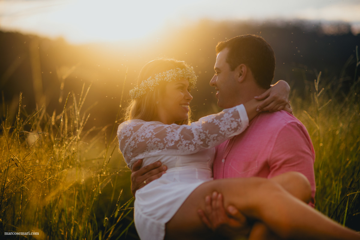 esessionensaiodenoivos-precasameno-savethedate-pedraazul-romantismofotografodecasamento-fotografodevitoria-pordolsol-casandonocampo-weddinginspiration-ensaioromantico-ensaionocampo-fotografodevitoria-marcosemarifotografias