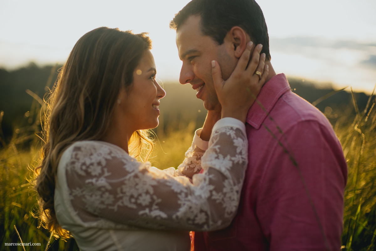 esessionensaiodenoivos-precasameno-savethedate-pedraazul-romantismofotografodecasamento-fotografodevitoria-pordolsol-casandonocampo-weddinginspiration-ensaioromantico-ensaionocampo-fotografodevitoria-marcosemarifotografias