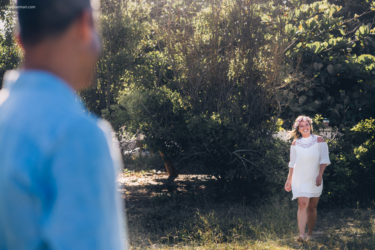 pedidodecasamentosurpresa-noivado-bride-casamento-casamentonapraia-noivadonapraia-arcodeflores-marcosemarifotografias-ensaioromantico-precasamento-lovestory