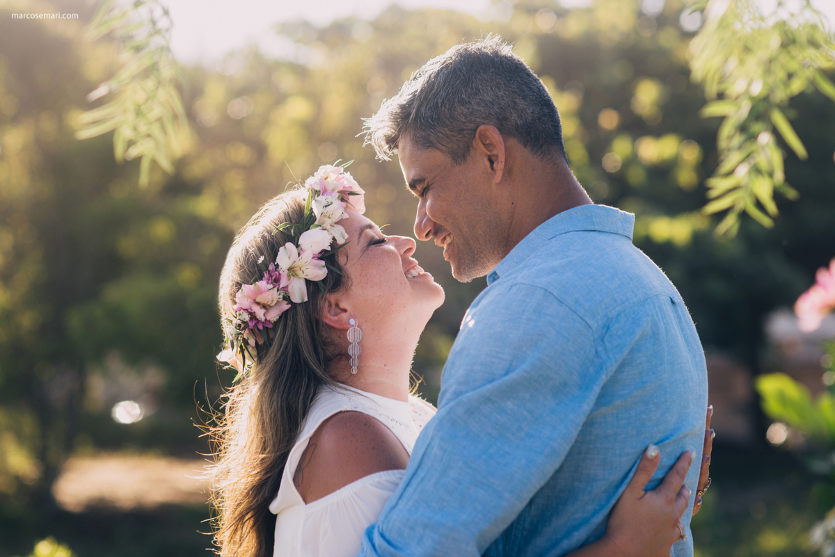 pedidodecasamentosurpresa-noivado-bride-casamento-casamentonapraia-noivadonapraia-arcodeflores-marcosemarifotografias-ensaioromantico-precasamento-lovestory