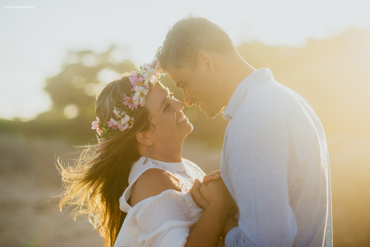 pedidodecasamentosurpresa-noivado-bride-casamento-casamentonapraia-noivadonapraia-arcodeflores-marcosemarifotografias-ensaioromantico-precasamento-lovestory