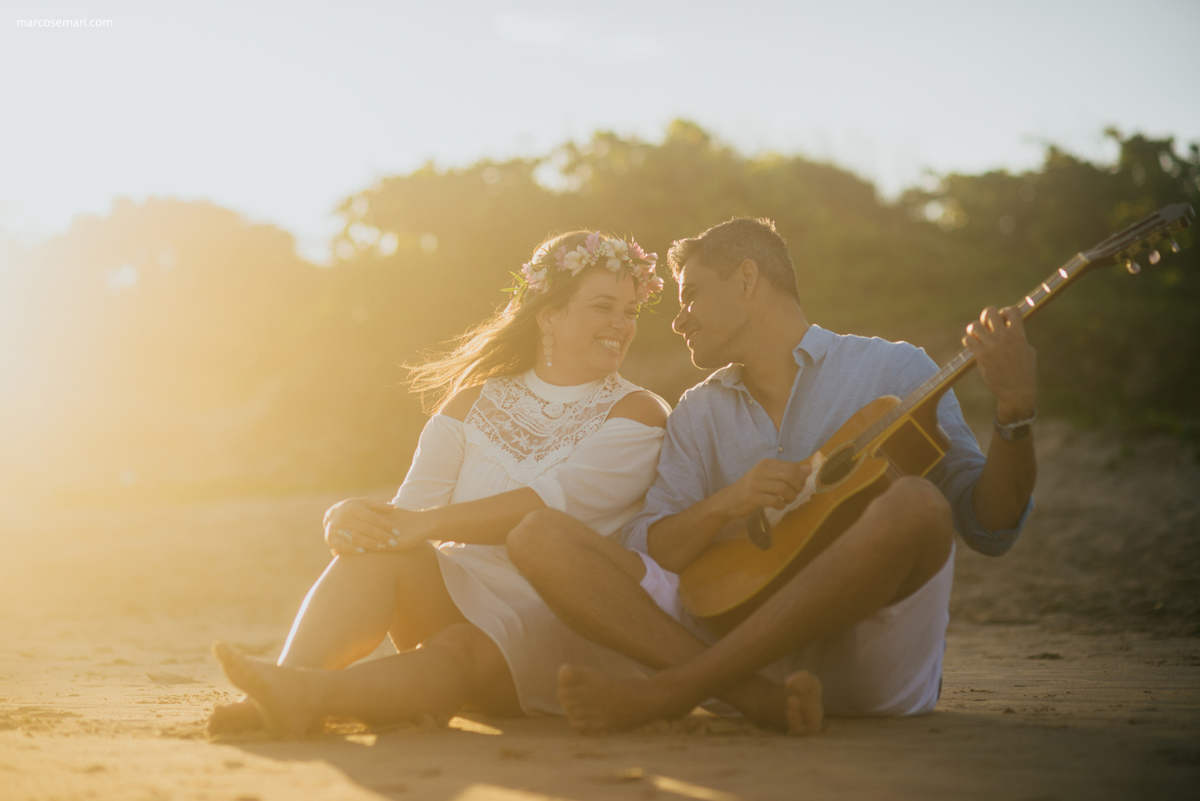 pedidodecasamentosurpresa-noivado-bride-casamento-casamentonapraia-noivadonapraia-arcodeflores-marcosemarifotografias-ensaioromantico-precasamento-lovestory