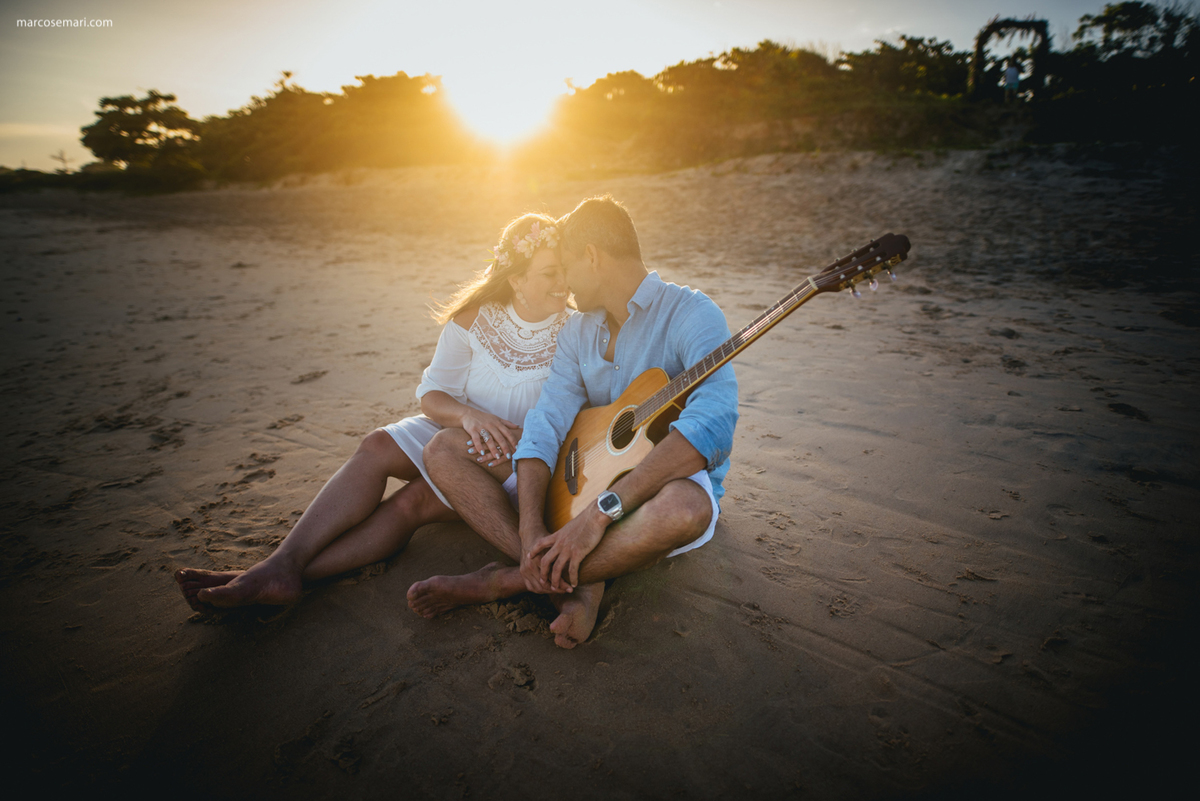 pedidodecasamentosurpresa-noivado-bride-casamento-casamentonapraia-noivadonapraia-arcodeflores-marcosemarifotografias-ensaioromantico-precasamento-lovestory
