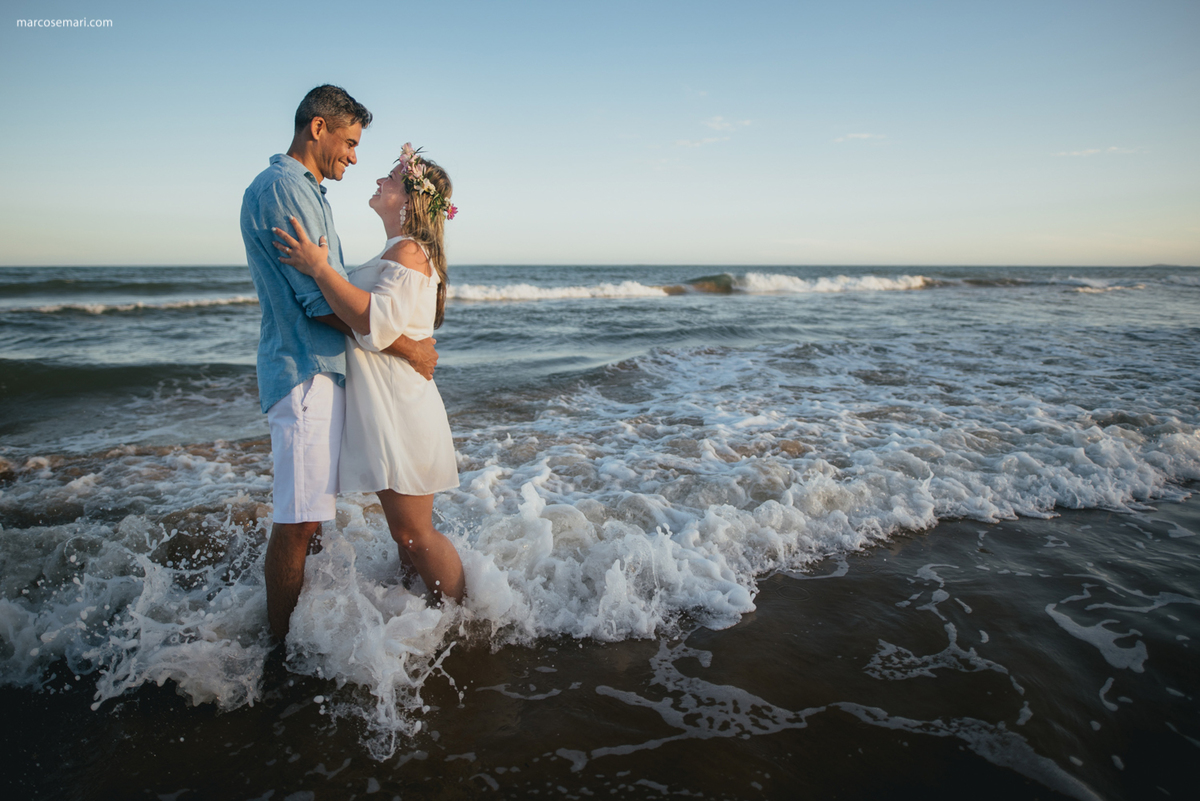 pedidodecasamentosurpresa-noivado-bride-casamento-casamentonapraia-noivadonapraia-arcodeflores-marcosemarifotografias-ensaioromantico-precasamento-lovestory